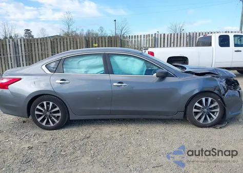 2017 Nissan Altima 2.5 Sv z USA, uszkodzony, nr VIN 1N4AL3AP0HC288370